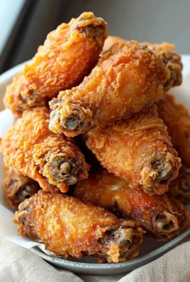 Crispy fried chicken wings served hot and ready to eat