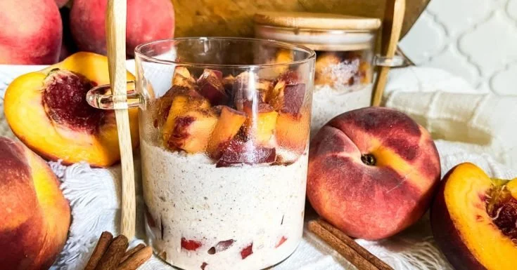 Peach Cobbler Overnight Oats | Trim Healthy Mama E