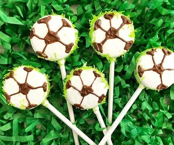 Soccer Oreo Cookie Pops